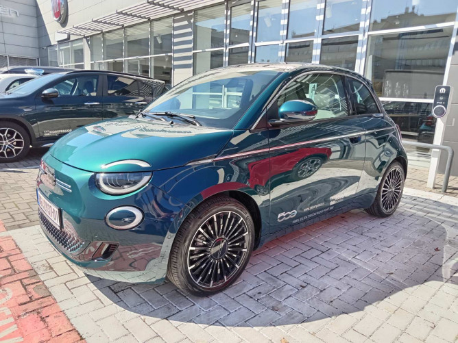 Fiat 500e BEV 42KWH 118ks  LA PRIMA DEMO 