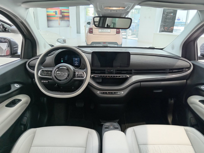 Fiat 500e BEV Hatchback 23,65 KWH 95ks  –LA PRIMA 