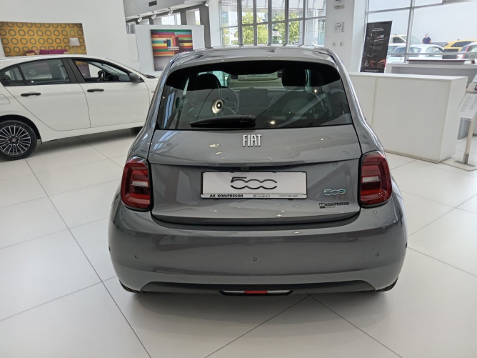 Fiat 500e BEV Hatchback 23,65 KWH 95ks  –LA PRIMA 