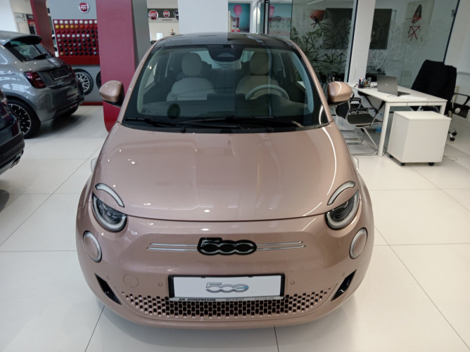 Fiat 500e BEV Hatchback 23,65 KWH 95ks  –LA PRIMA 