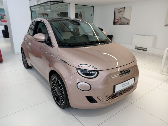 Fiat 500e BEV Hatchback 23,65 KWH 95ks  –LA PRIMA 