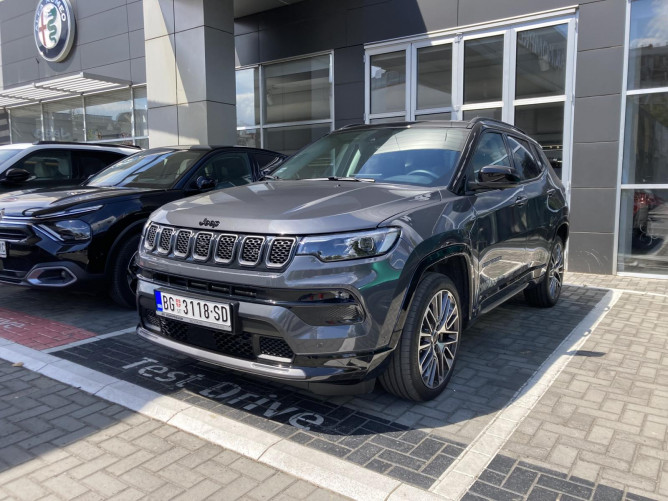 Jeep Compass 1.5 MHEV 130ks DCT7 Summit DEMO 