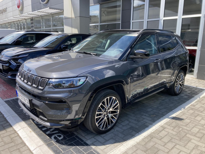 Jeep Compass 1.5 MHEV 130ks DCT7 Summit DEMO 