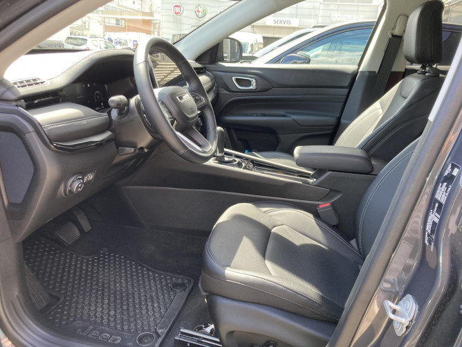 Jeep Compass 1.5 MHEV 130ks DCT7 Summit DEMO 