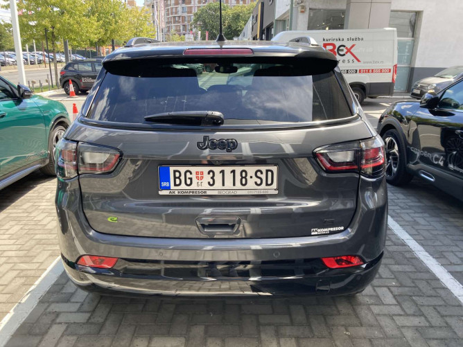 Jeep Compass 1.5 MHEV 130ks DCT7 Summit DEMO 