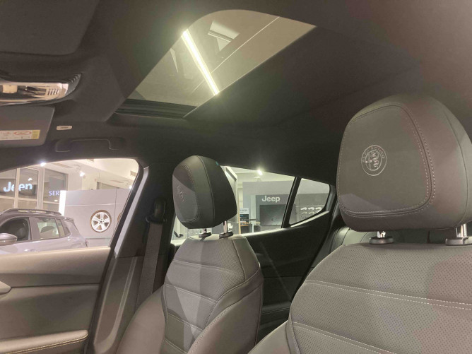 Alfa Romeo Tonale 1.5 MHEV 160ks DCT7 VELOCE 