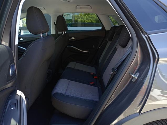 Opel Grandland X 1.5 HDI Business AUT 