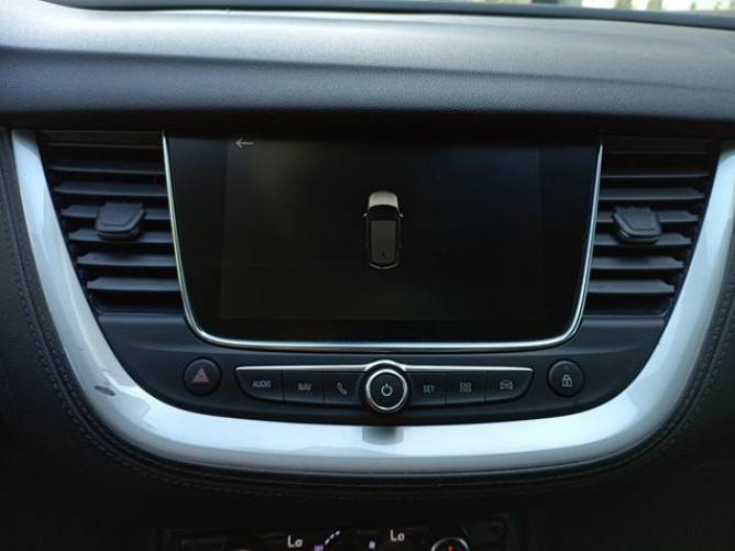 Opel Grandland X 1.5 HDI Business AUT 