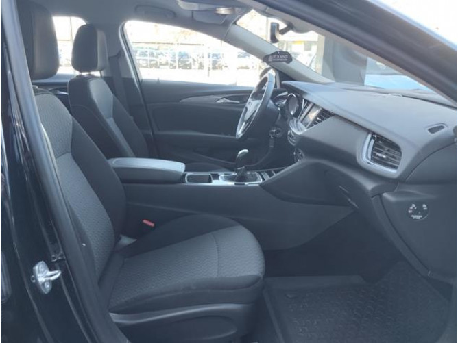 Opel Insignia 1.6 cdti Edition 