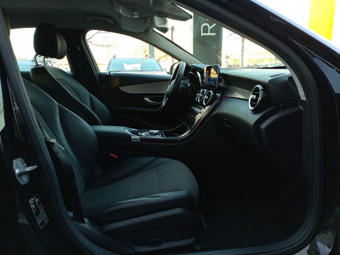 Mercedes Benz C 220 D 4MATIC 