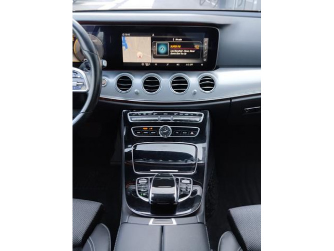 Mercedes Benz E 220 D 4MATIC 
