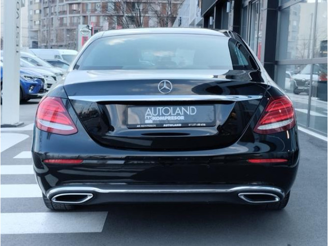 Mercedes Benz E 220 D 4MATIC 