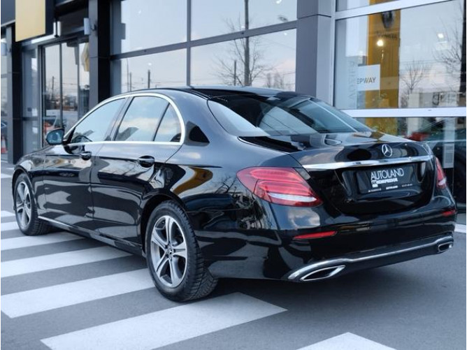 Mercedes Benz E 220 D 4MATIC 