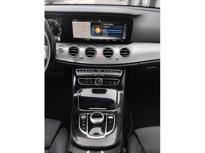 Mercedes Benz E 220 D 4MATIC 