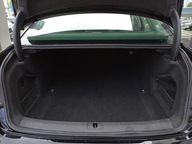 Audi A4 2.0 TDI Hybrid 