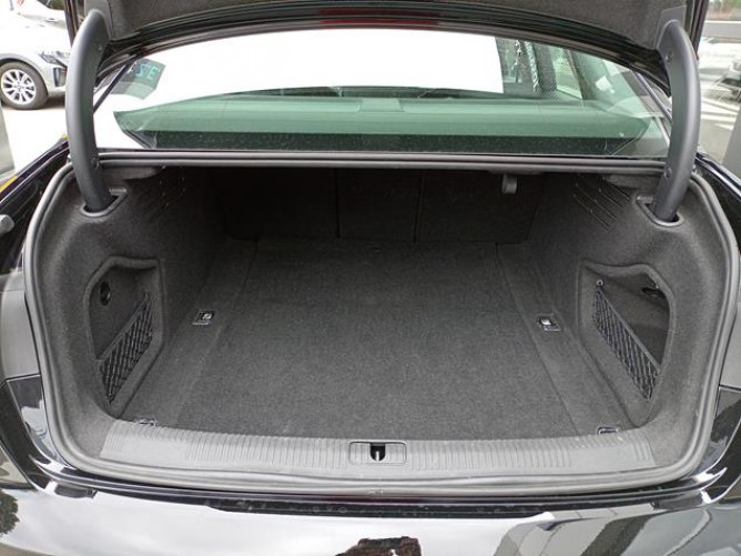 Audi A4 2.0 TDI Hybrid 