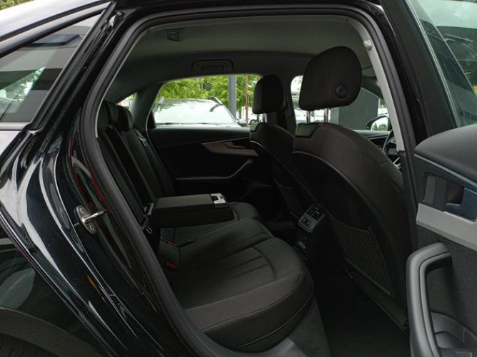 Audi A4 2.0 TDI Hybrid 