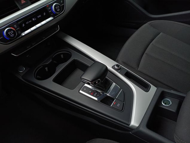 Audi A4 2.0 TDI Hybrid 