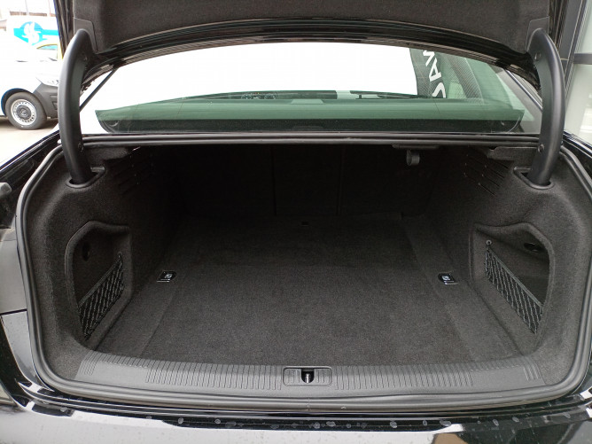 Audi A4 2.0 TDI Hybrid 