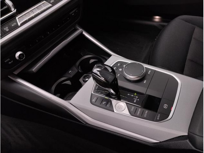 BMW 320 D xDrive AUT 
