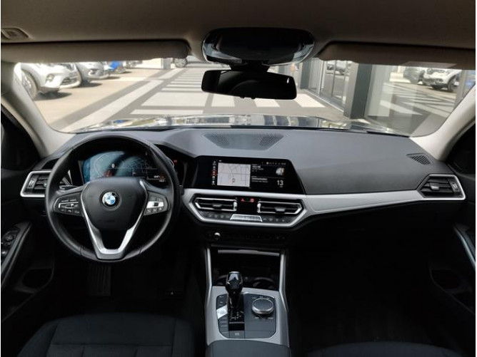 BMW 320 D xDrive AUT 