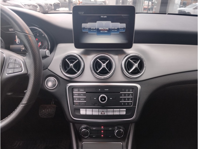 Mercedes Benz CLA 180 1.6 AUT 