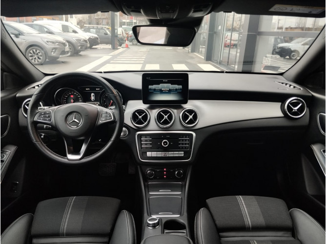 Mercedes Benz CLA 180 1.6 AUT 