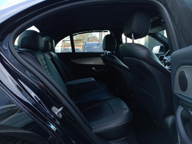 Mercedes Benz E 220 D 4MATIC 