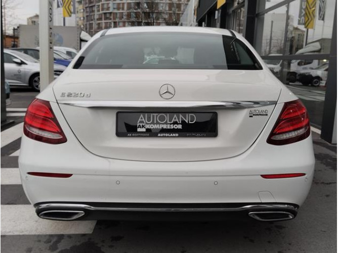 Mercedes Benz E 220 2.0 