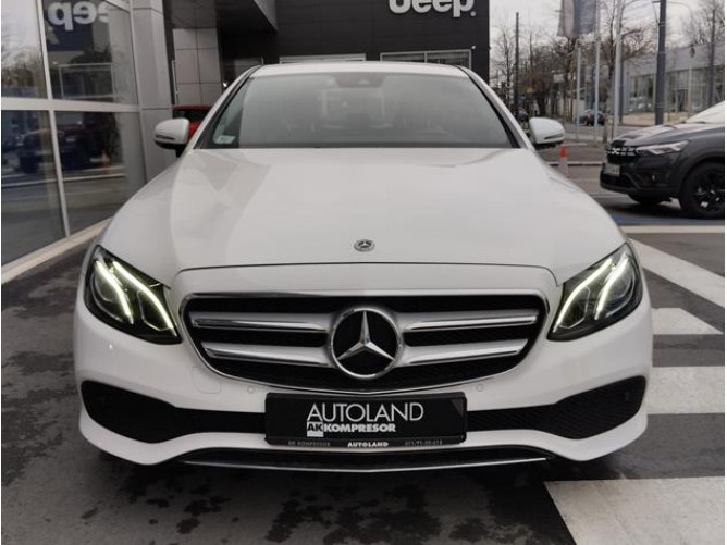 Mercedes Benz E 220 2.0 