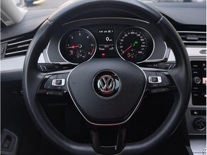 Volkswagen Passat B8 1.6 TDI SW DSG 