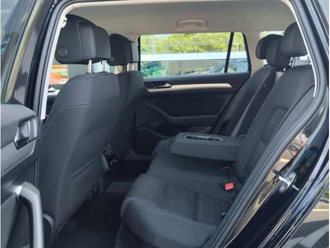 Volkswagen Passat B8 1.6 TDI SW DSG 