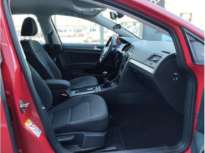 Volkswagen Golf 7 1.6 TDI Comfort 