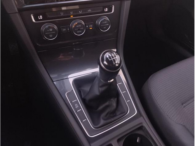 Volkswagen Golf 7 1.6 TDI Comfort 