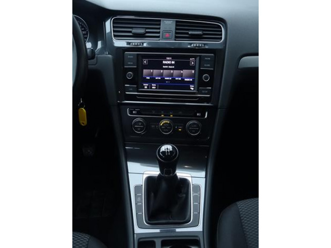Volkswagen Golf 7 1.6 TDI Trendline 