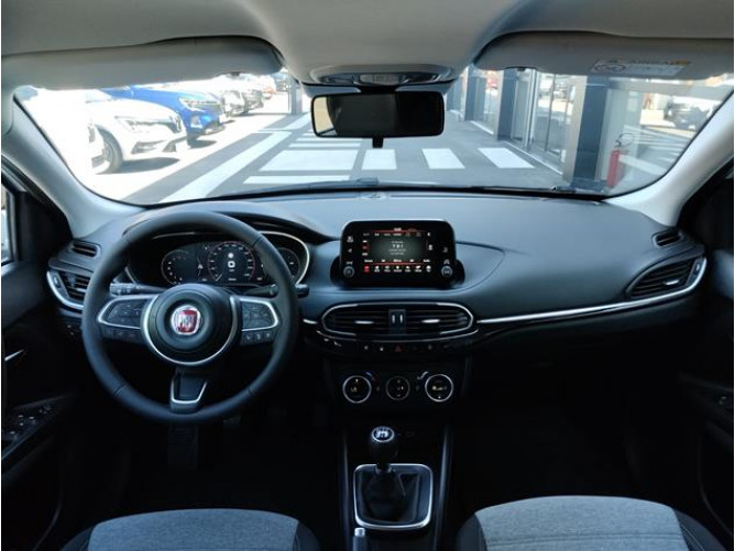 Fiat Tipo 1.6 mjtd Cross 