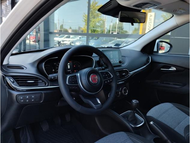 Fiat Tipo 1.6 mjtd Cross 